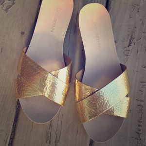 EEUC Enzo Angiolini Flyby Gold Sandals 9.5